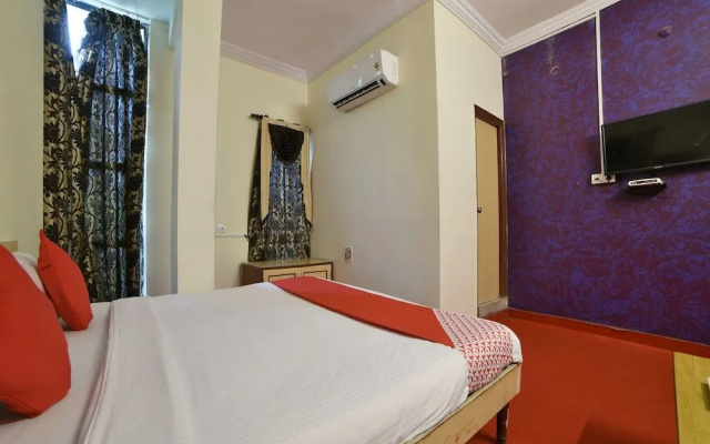 OYO 10599 Hotel R Inn Residency