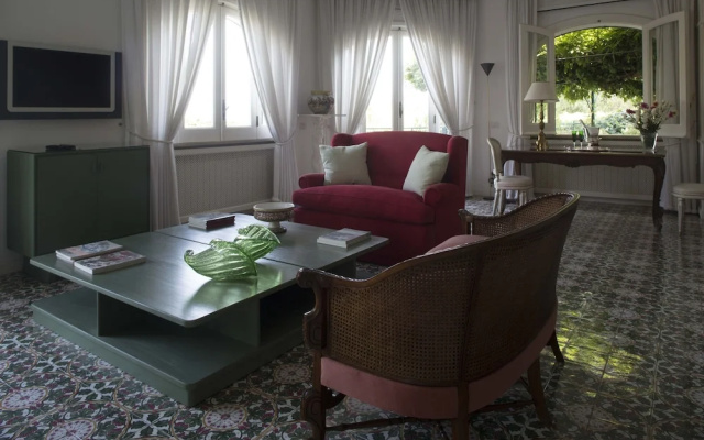 Marechiaro Villa  Relais