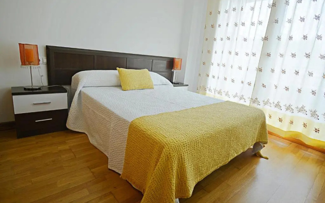 Apartamento con piscina próximo a Sanxenxo