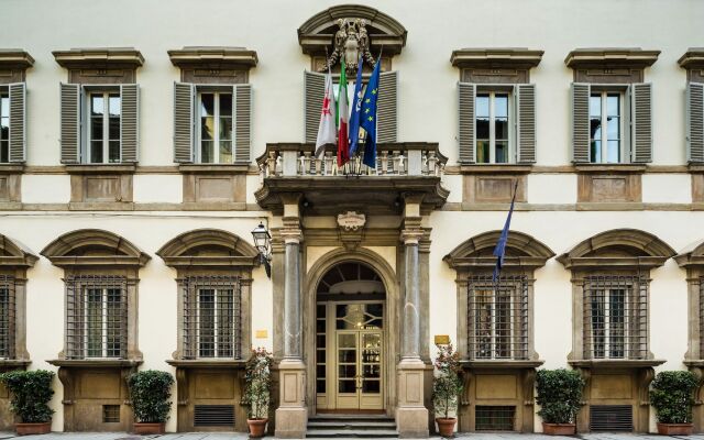 Отель Relais Santa Croce вид на фасад