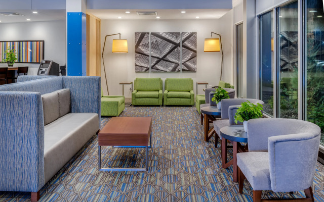 Holiday Inn Express & Suites Rice Lake by IHG