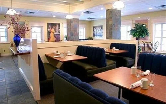 Compass Point Inn