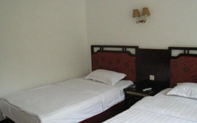 Emeishan Longshan Inn