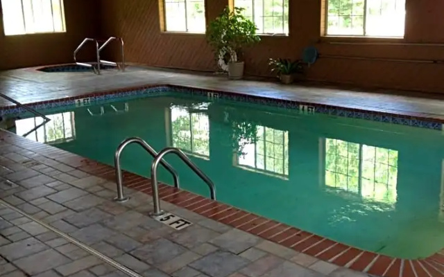 Hunter Lodge