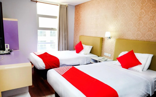 OYO 546 Grand City Hotel
