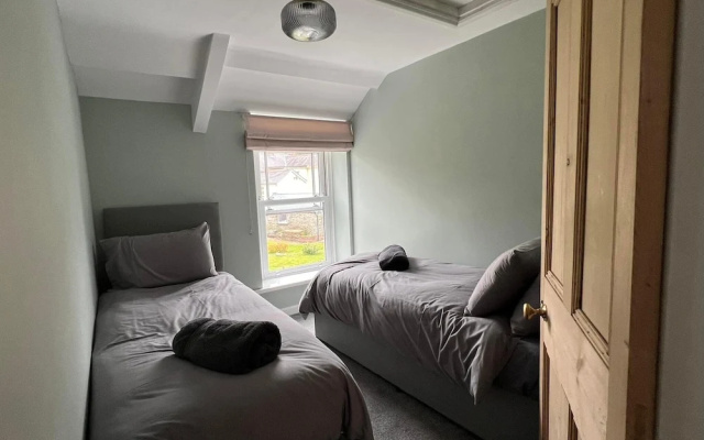 Llansteffan - Dog Friendly 2-bed House, Sleeps 4