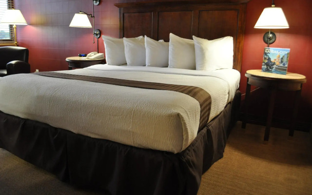 Holiday Inn Kansas City Se - Waterpark