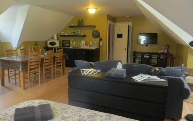 R&F Alpacas B&B