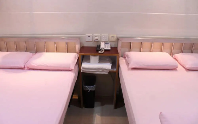Las Vegas Guest House - Carlton Group of Hostels