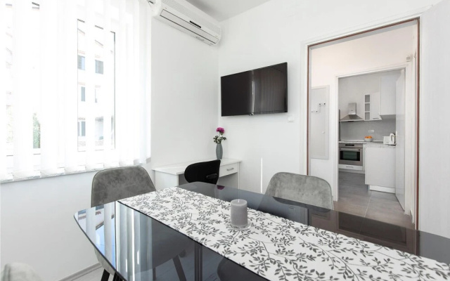 Nice Apartment in Rijeka With Wifi and 1 Bedrooms