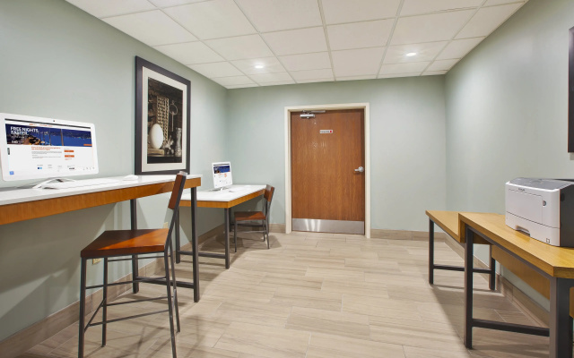 Holiday Inn Express Tiffin by IHG