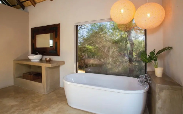 Kubu Bush Lodge