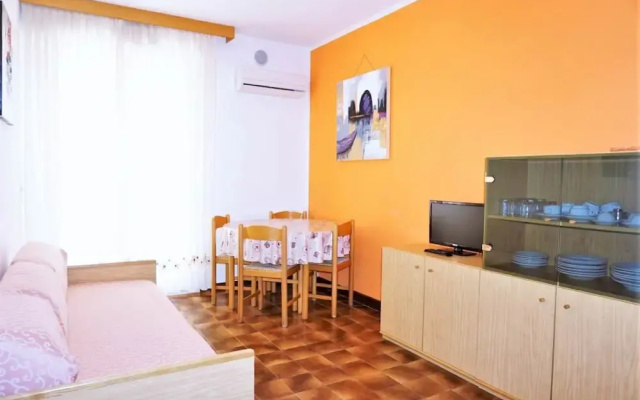 Apartment in Caorle Near Beach & Pool