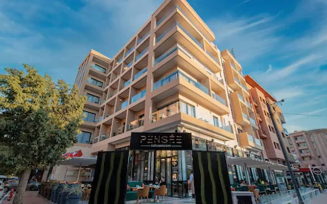Stars Hotel