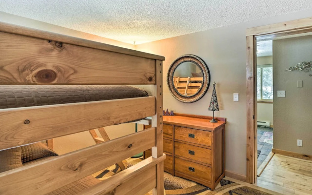 Free Ski Shuttle: Mtn Escape in Breckenridge!