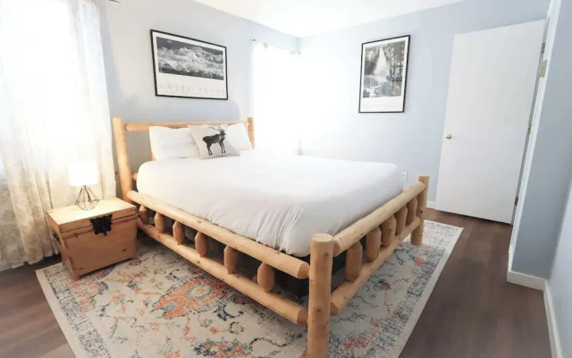 Sun Sung Cozy Condo A Stylish Escape for 4!