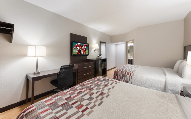 Red Roof Inn & Suites Columbus - West Broad