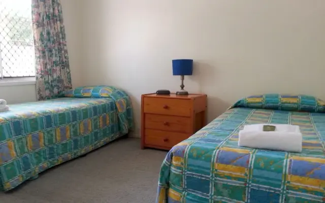 Sandy Court Holiday Units