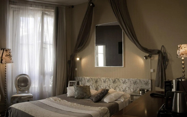Hotel Petit Saint Honoré