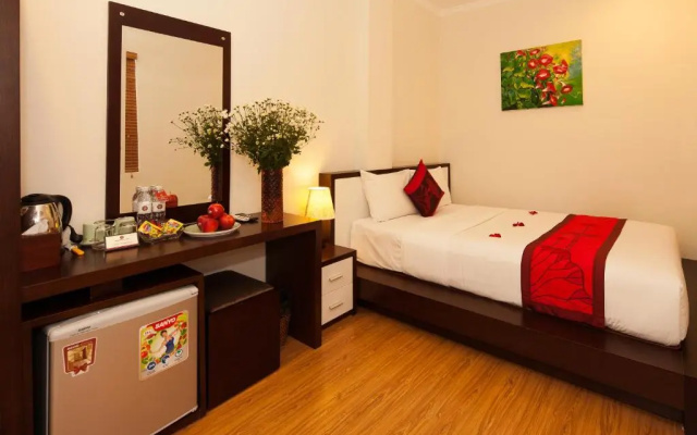 Rising Dragon Estate Hotel
