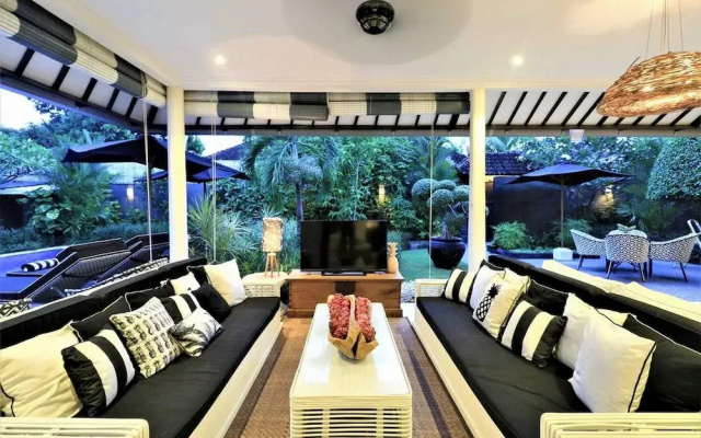 Villa Bloom 4 Bedroom