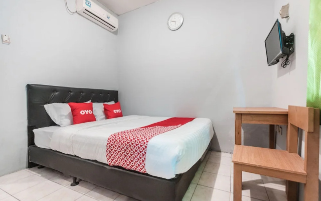 OYO Living 1756 Amira Guest House