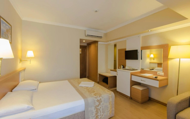 Aes Club Hotel
