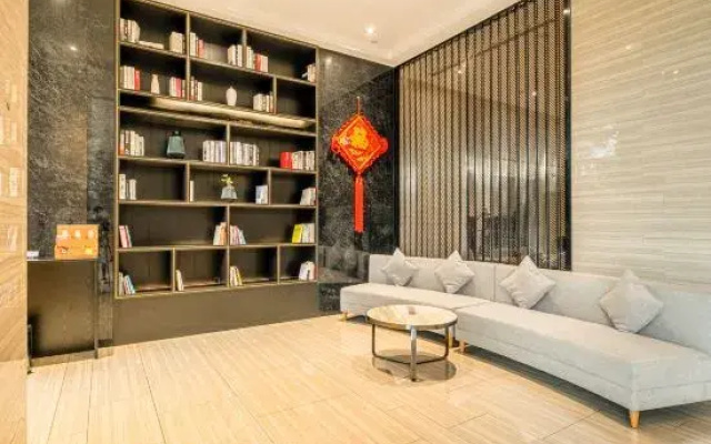 Hangzhou Junshang Yunyi Hotel (Chihua Street Subway Station)