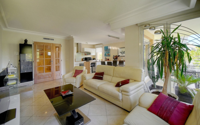 Beau 3 Chambres Piscine Parking A3b134