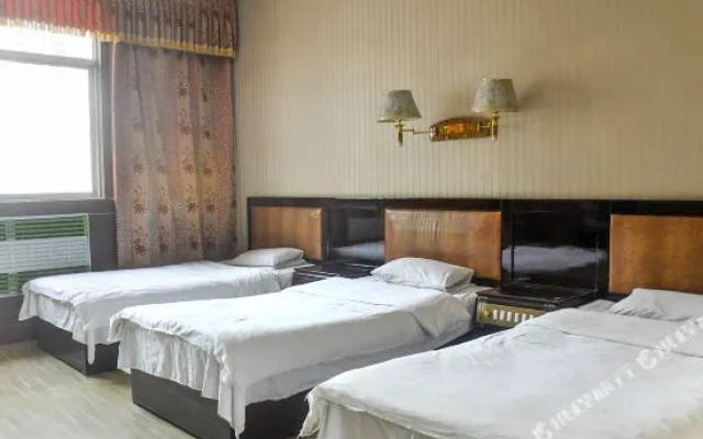 Longquan Hotel