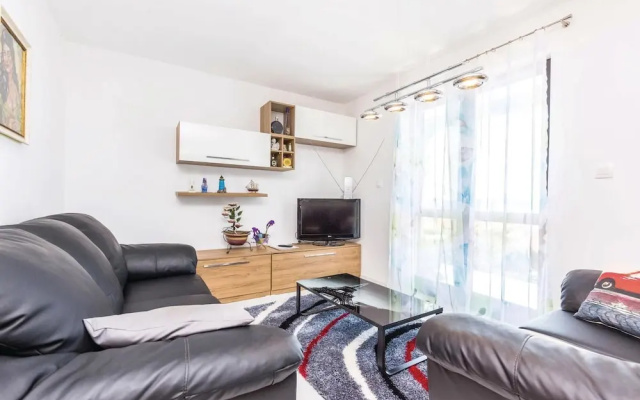 Beautiful Home in Dramalj With Wifi and 2 Bedrooms