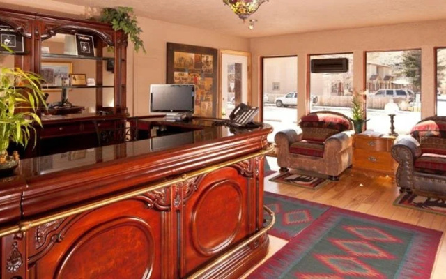 Cache Creek Lodge