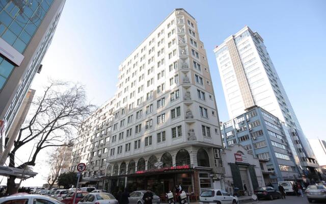 Hotel Marla вид на фасад