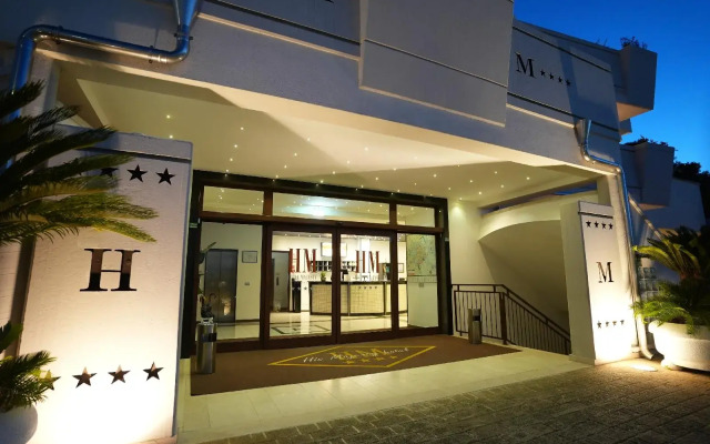 Hotel His Majesty