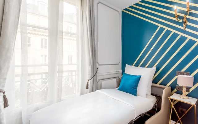 Luxury 2 bedroom 2.5 bathroom Louvre