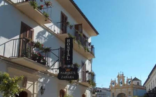 Отель Hostal Marqués de Zahara вид на фасад
