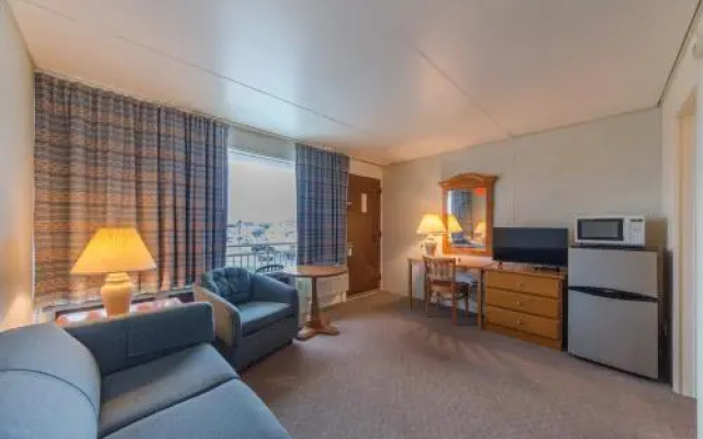 Lark Motel