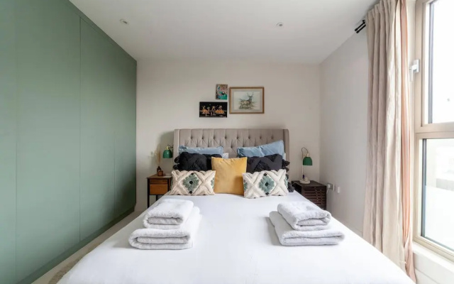 Beautiful Modern Apartment Centrally Located