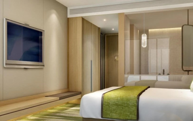 Holiday Inn Zhengzhou Riverside by IHG