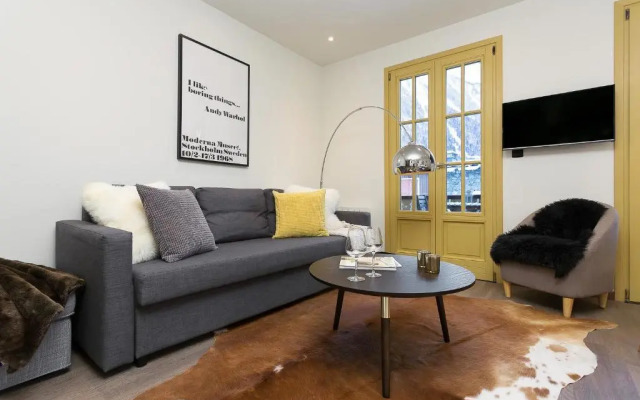 CHALET SUISSE - Alpes Travel - Central Chamonix - sleeps 4