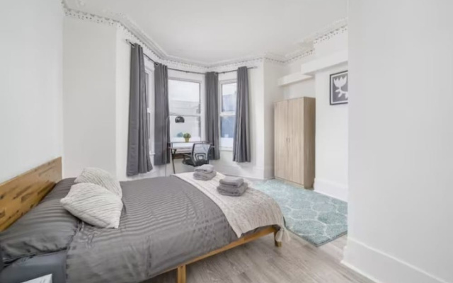 Cozy 2BR Family Apartment - London N22 Sleeps 6