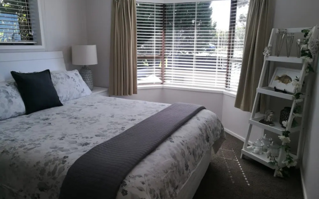 Peninsula Stay Apartments - Pohutukawa and Nikau