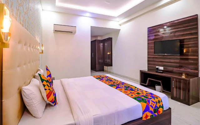 Fabhotel Swess Grand