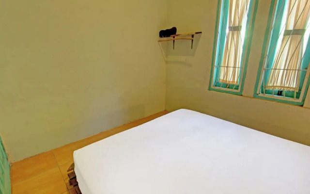 OYO 92825 Kamar Lombok