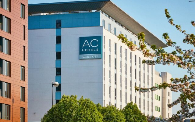 AC Hotel by Marriott, Manchester Salford Quays вид на фасад