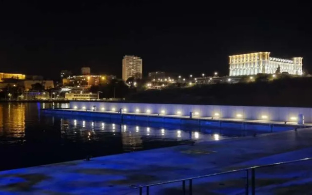 T2 la Joliette sur notre dame