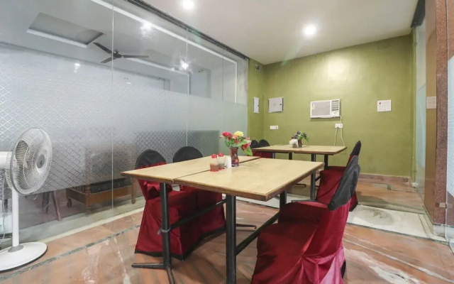 Motel J K by OYO Rooms