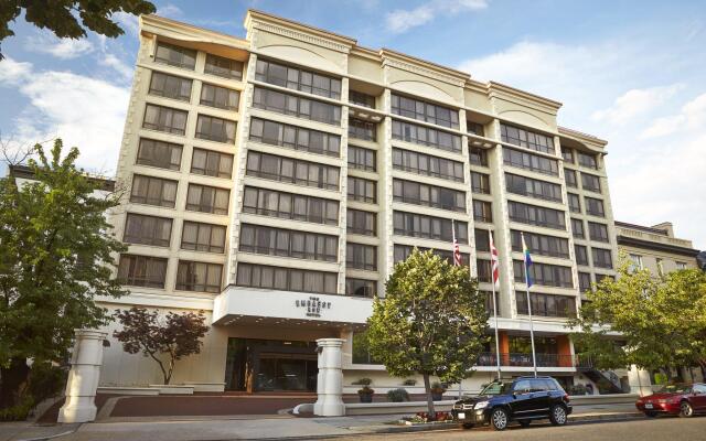 The Embassy Row Hotel вид на фасад