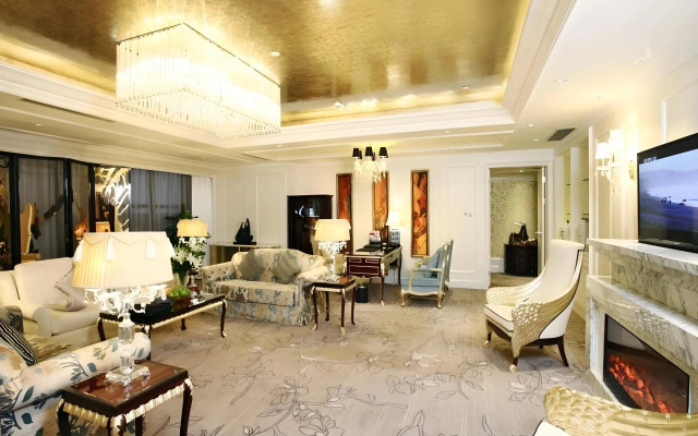 Yuncheng Jianguo Hotel