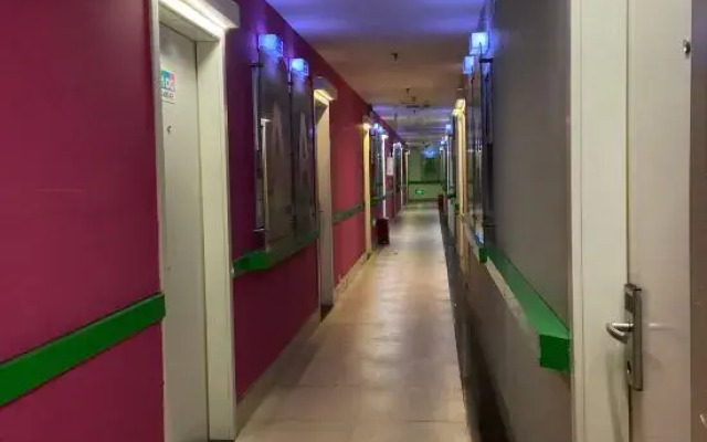 Shanghai Inn E Sport Theme Hotel